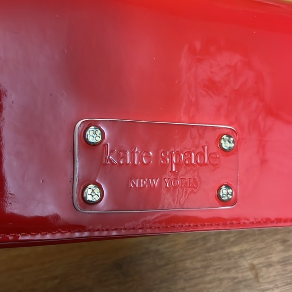 KATE SPADE RED PATENT LEATHER WALLET - Picture 10 of 12